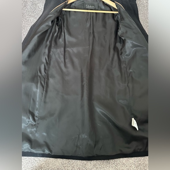 Aritzia Babaton Pearce Wool/Cashmere Hooded
Pea Coat - Picture 4 of 10